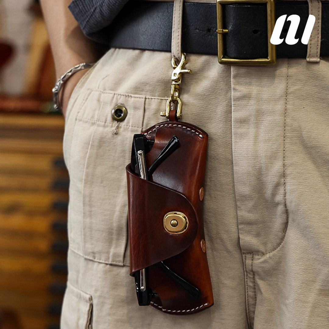AR03 - Cowhide Sunglasses Case