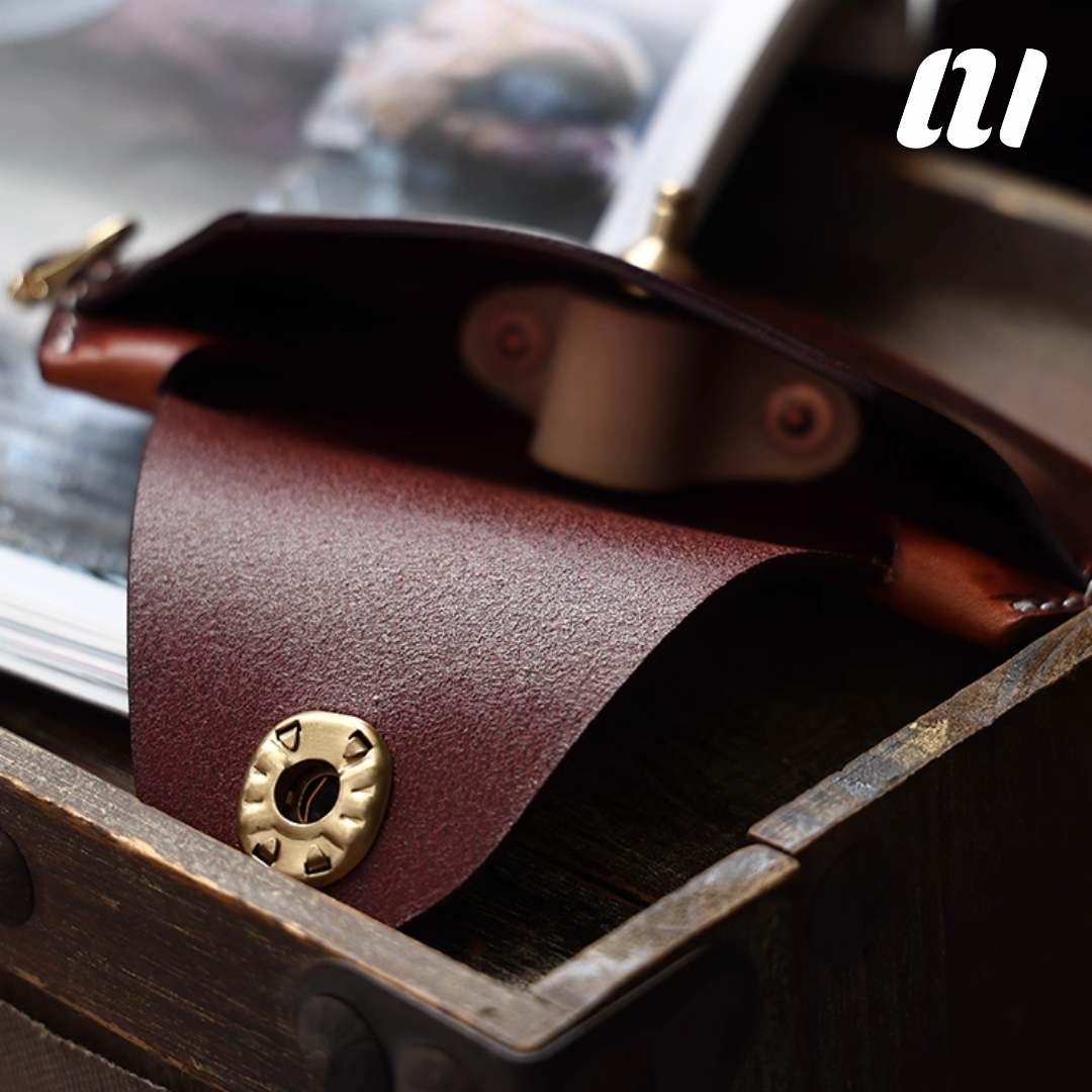 AR03 - Cowhide Sunglasses Case